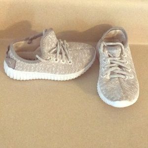 Toddler size 6  sneakers